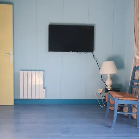 Petite Maison De Vacance Pour 6 Personnes, Quartier Calme Holiday home
